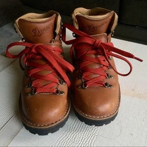 Danner Women’s Mountain Pass Rio Boots